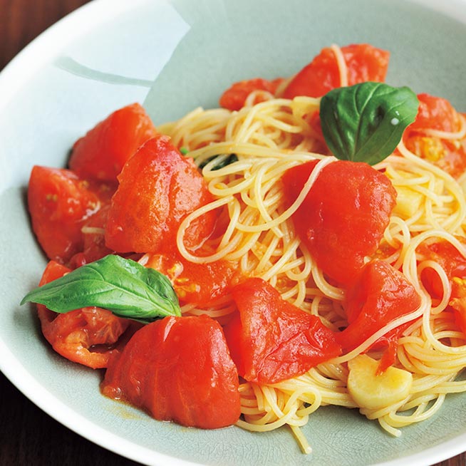 トマトとバジルのスパゲティ