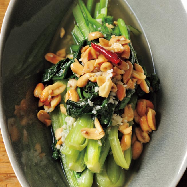 小松菜とピーナッツのエチュべ