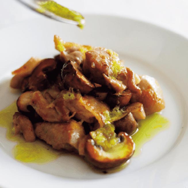 鶏肉とマッシュルームのソテー レモンオイル